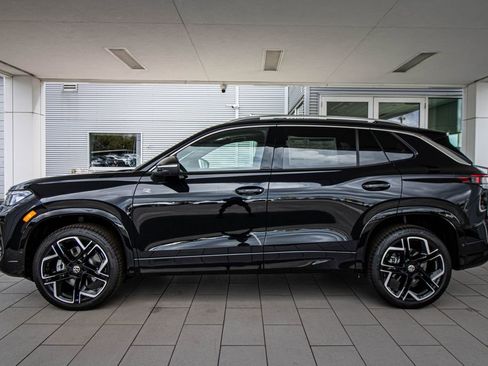 New 2026 Volkswagen Tiguan SEL R-Line image 14