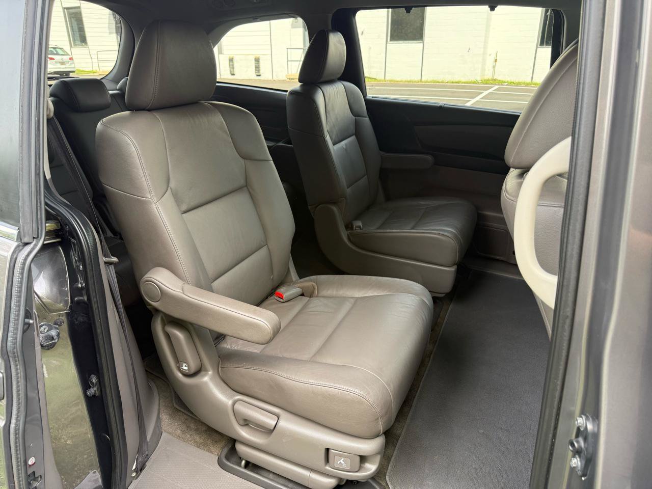 Used 2011 Honda Odyssey EX-L image 20
