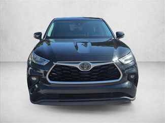 Used 2020 Toyota Highlander LE FWD video 2