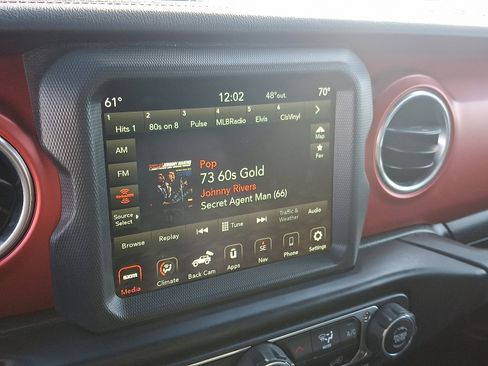 Used 2022 Jeep Wrangler Unlimited Rubicon w/ Xtreme Recon 35" Tire Package image 17