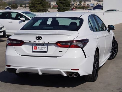 Used 2024 Toyota Camry SE FWD image 7