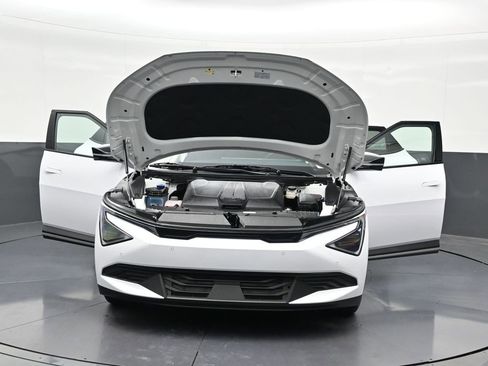 Used 2025 Kia EV6 Light RWD image 41