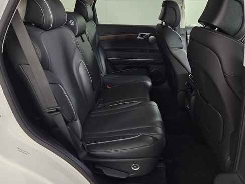 Used 2025 Genesis GV80 2.5T Prestige image 29