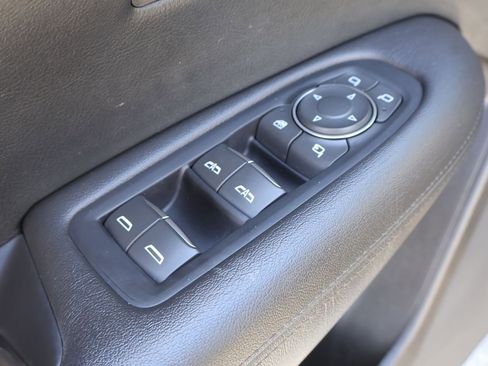 Used 2018 Cadillac XT5 Luxury w/ LPO, Wheel Lock Package image 12