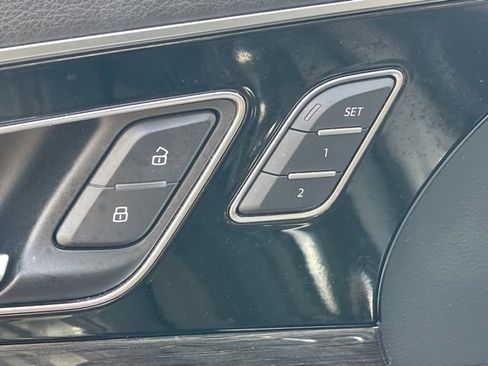 Used 2017 Audi Q7 3.0T Prestige image 18