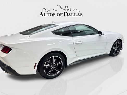 Used 2025 Ford Mustang Coupe RWD image 13