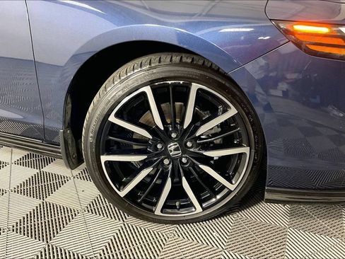 Used 2024 Honda Accord Touring image 10