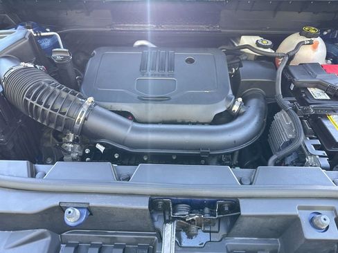 Used 2023 GMC Acadia SLE w/ Driver Convenience Package AWD/4WD image 12