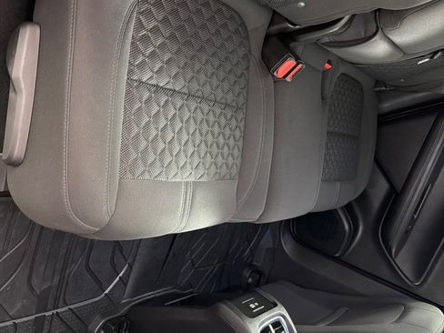 Used 2020 Chevrolet Blazer LT FWD image 21