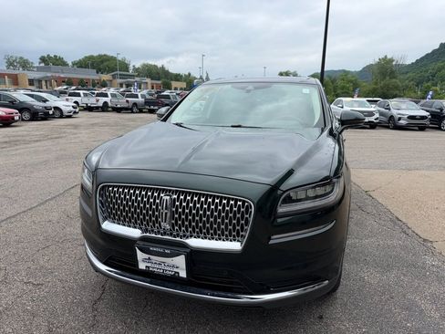 Used 2021 Lincoln Nautilus Reserve AWD/4WD image 2