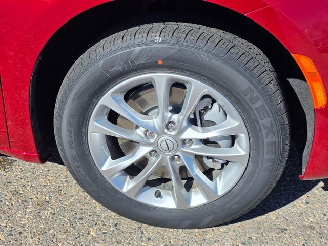 New 2026 Chrysler Pacifica Select AWD/4WD image 6