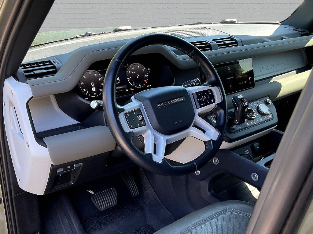 Used 2023 Land Rover Defender 110 SE AWD/4WD image 15