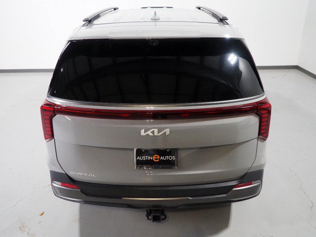 Used 2025 Kia Carnival SX Prestige FWD image 7