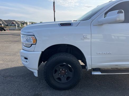 Used 2022 RAM 2500 Tradesman w/ Chrome Appearance Group image 11