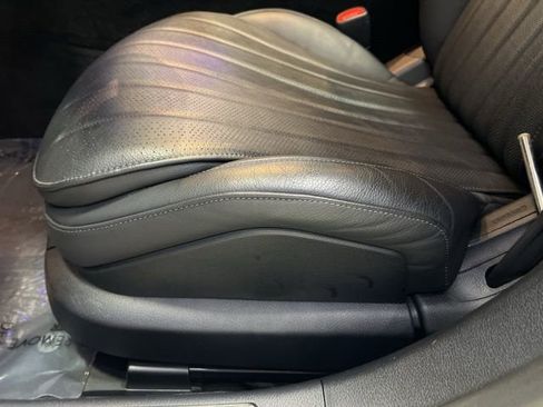 Used 2022 Mercedes-Benz S 500 4MATIC w/ AMG Line Package image 22