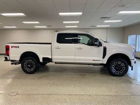 New 2026 Ford F350 Platinum AWD/4WD image 4