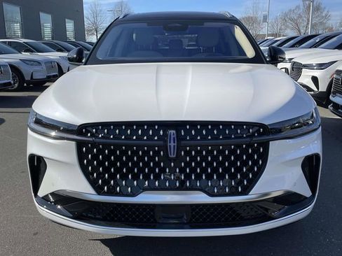 New 2026 Lincoln Nautilus Reserve image 2