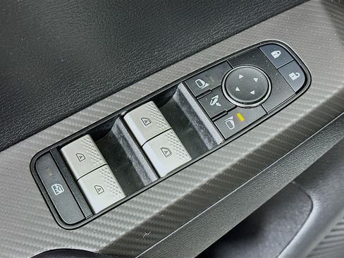 Used 2024 Mitsubishi Outlander SE image 15