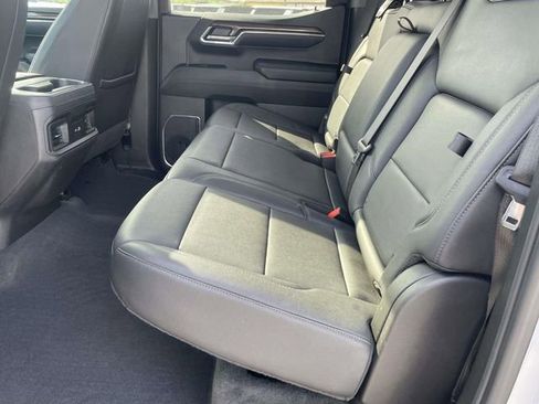 Used 2024 Chevrolet Silverado 1500 LT Trail Boss w/ Convenience Package II image 12