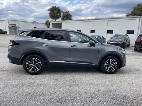 Certified 2023 Kia Sportage EX FWD image 3