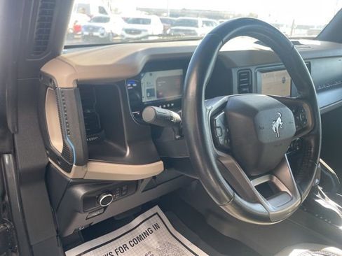 Used 2023 Ford Bronco Wildtrak image 25
