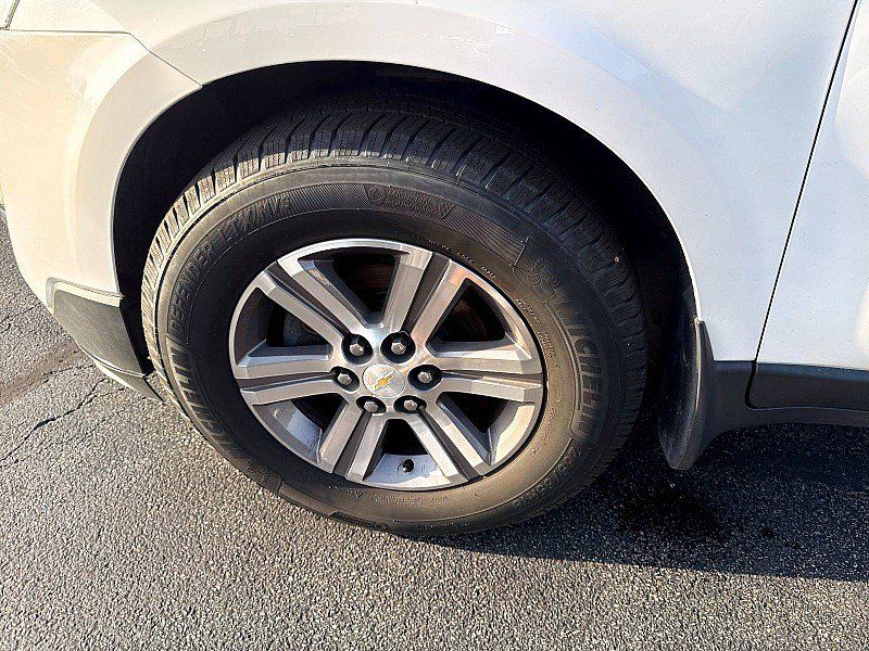 Used 2017 Chevrolet Traverse LT FWD image 22