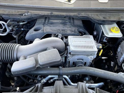 Used 2022 Jeep Wagoneer Series III AWD/4WD image 32