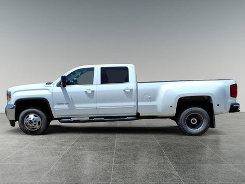 Used 2016 GMC Sierra 3500 SLE w/ SLE Preferred Package AWD/4WD image 2