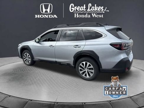 Used 2024 Subaru Outback Premium AWD/4WD image 11