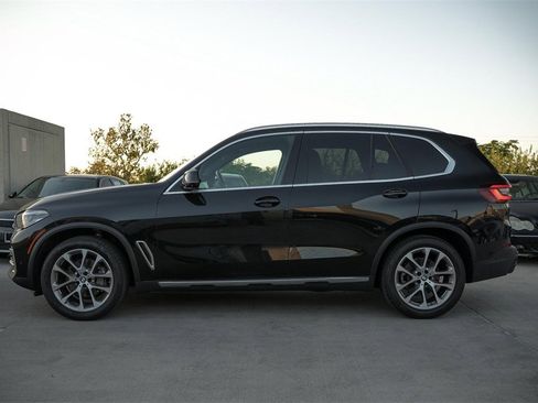 Used 2023 BMW X5 sDrive40i w/ Premium Package image 3