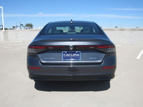 Used 2023 Honda Accord EX-L image 7