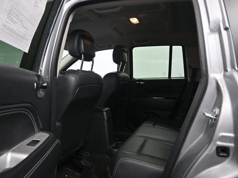 Used 2015 Jeep Compass Limited AWD/4WD image 18