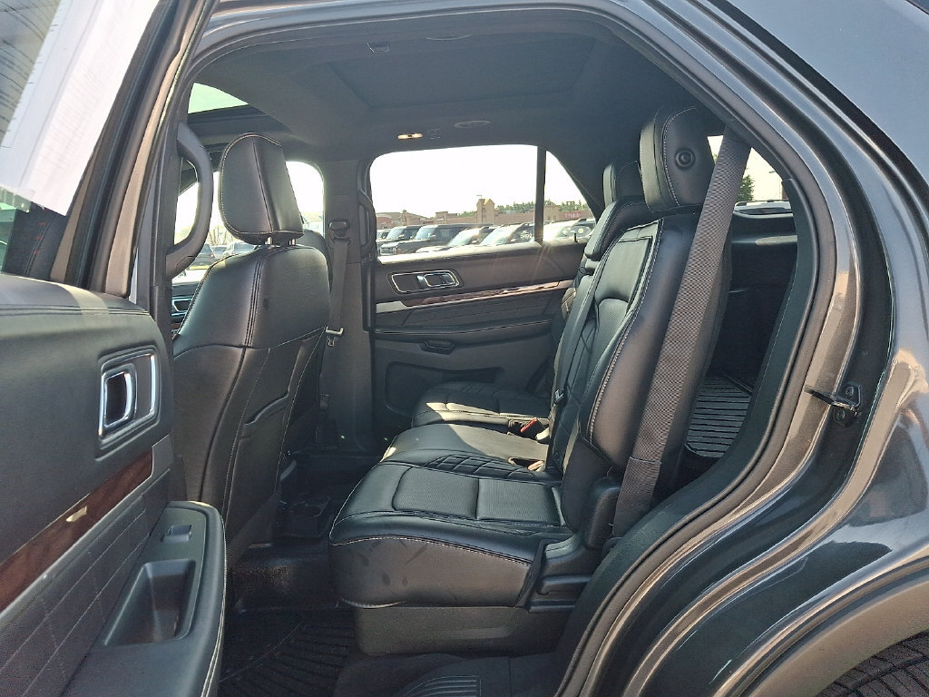 Certified 2018 Ford Explorer Platinum AWD/4WD image 10