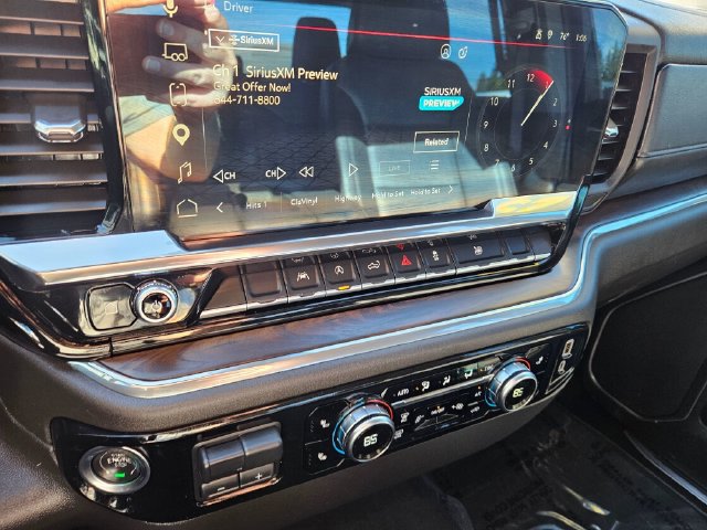 Used 2025 GMC Sierra 1500 SLT AWD/4WD image 32