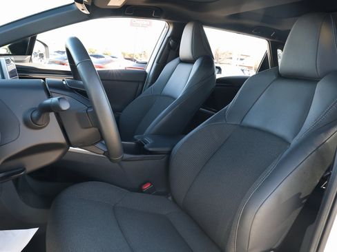 Used 2023 Toyota bZ4X XLE w/ Weather Package image 30