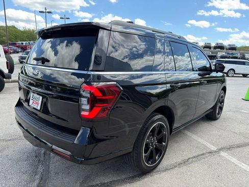 Used 2024 Ford Expedition Limited RWD image 7
