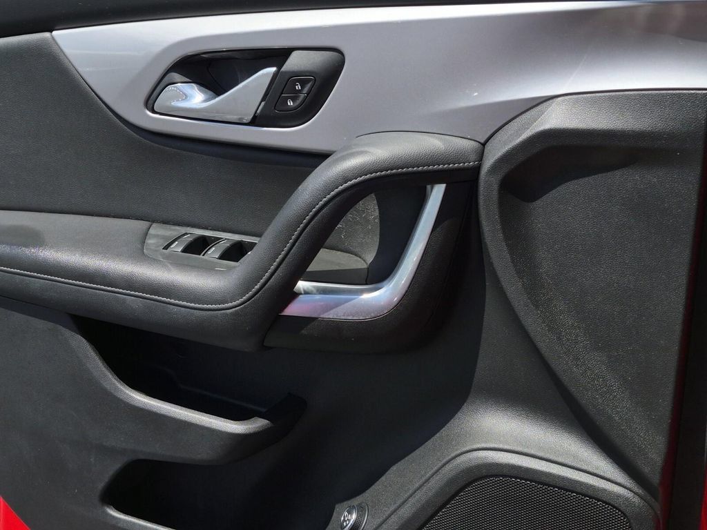 Used 2021 Chevrolet Blazer LT FWD image 28