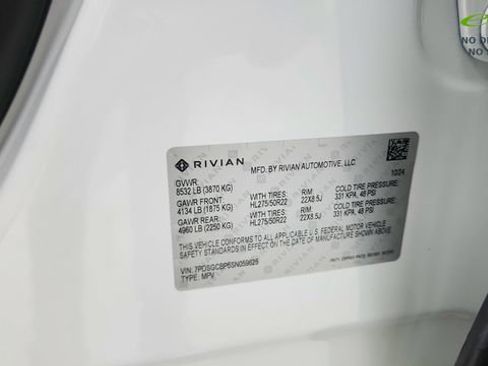 Used 2025 Rivian R1S Premium AWD/4WD image 67