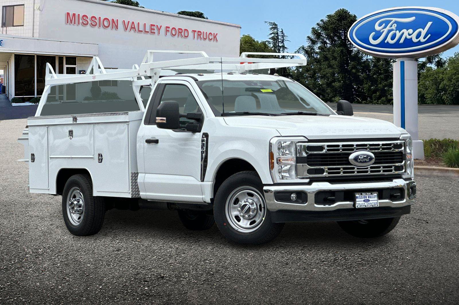 New 2025 Ford F350 XL w/ XL Chrome Package RWD image 2