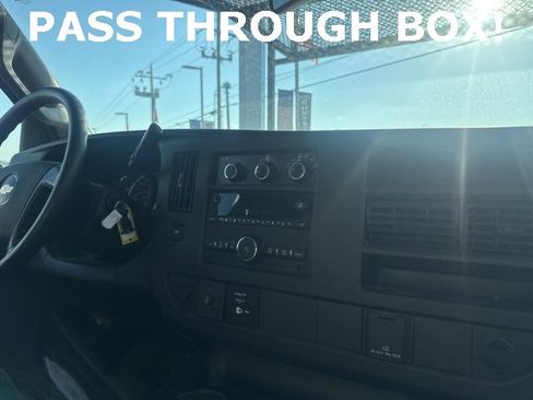 Used 2018 Chevrolet Express 3500 image 18