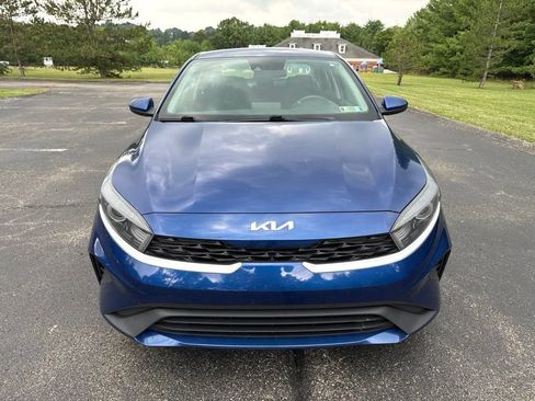 Used 2022 Kia Forte LXS FWD image 2