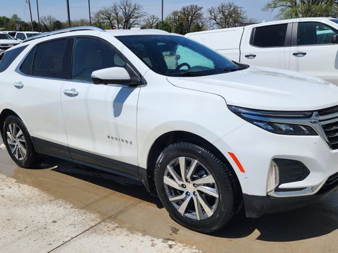 Used 2022 Chevrolet Equinox Premier AWD/4WD image 3