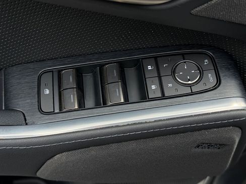 Used 2024 Lexus GX 550 AWD/4WD image 24