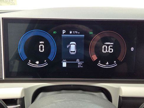 New 2026 Hyundai Tucson SEL FWD image 25