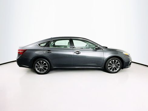 Used 2017 Toyota Avalon XLE Premium FWD image 10