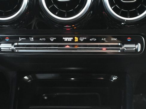 Certified 2023 Mercedes-Benz GLA 250 4MATIC image 22