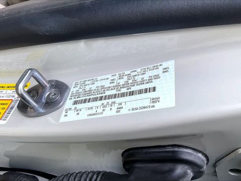 Used 2023 Lincoln Corsair FWD image 30