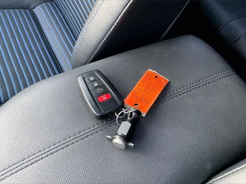 Used 2022 Toyota RAV4 XSE image 34