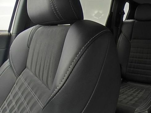 Used 2024 Mitsubishi Outlander SE image 20