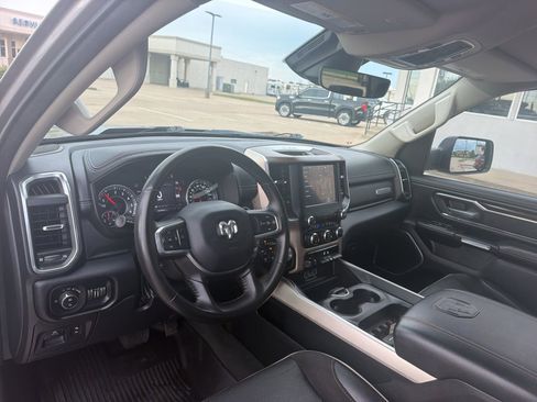 Used 2022 RAM 1500 Laramie AWD/4WD image 9